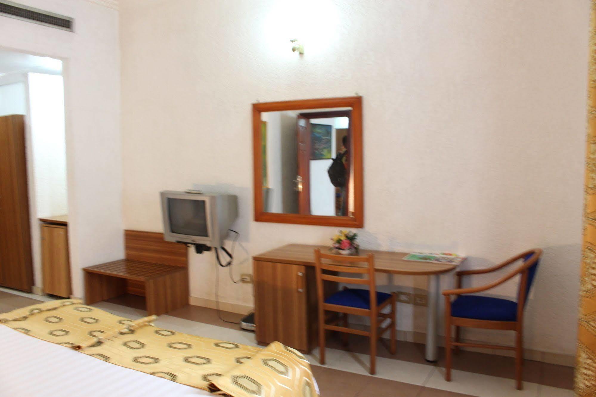 Hotel Franco Yaoundé Exterior foto