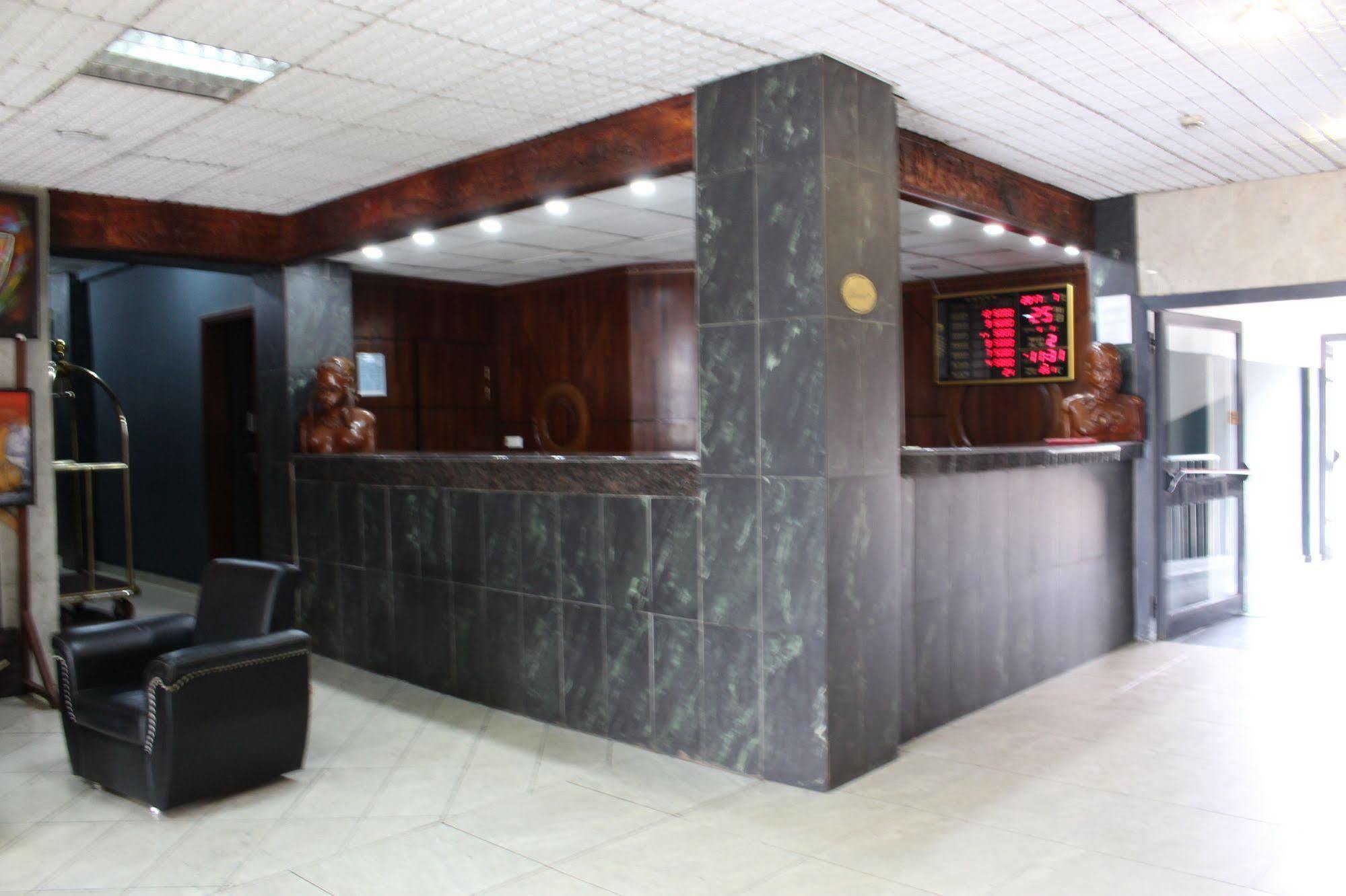 Hotel Franco Yaoundé Exterior foto