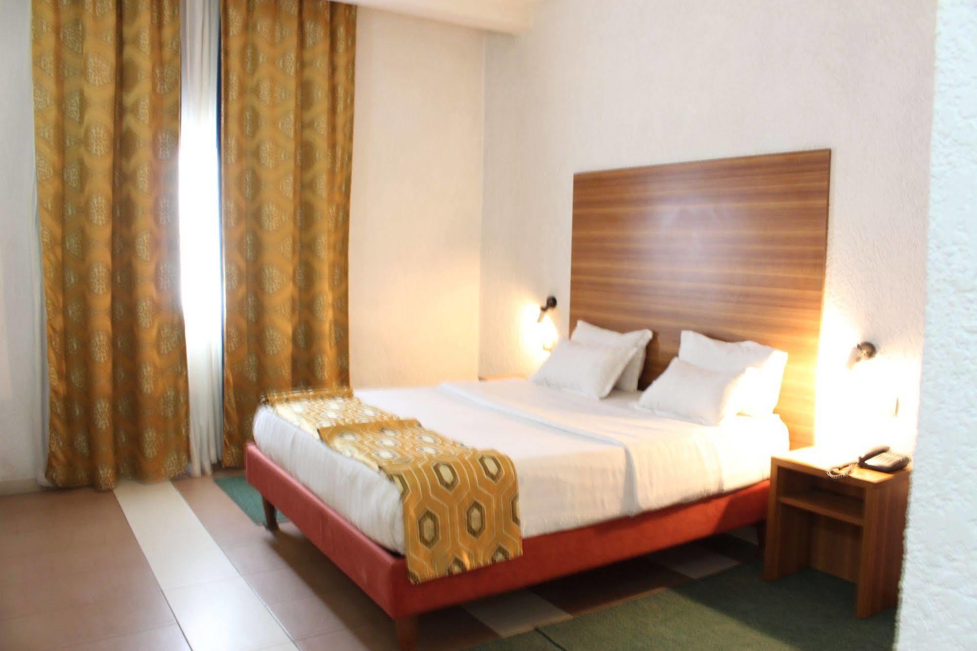 Hotel Franco Yaoundé Exterior foto